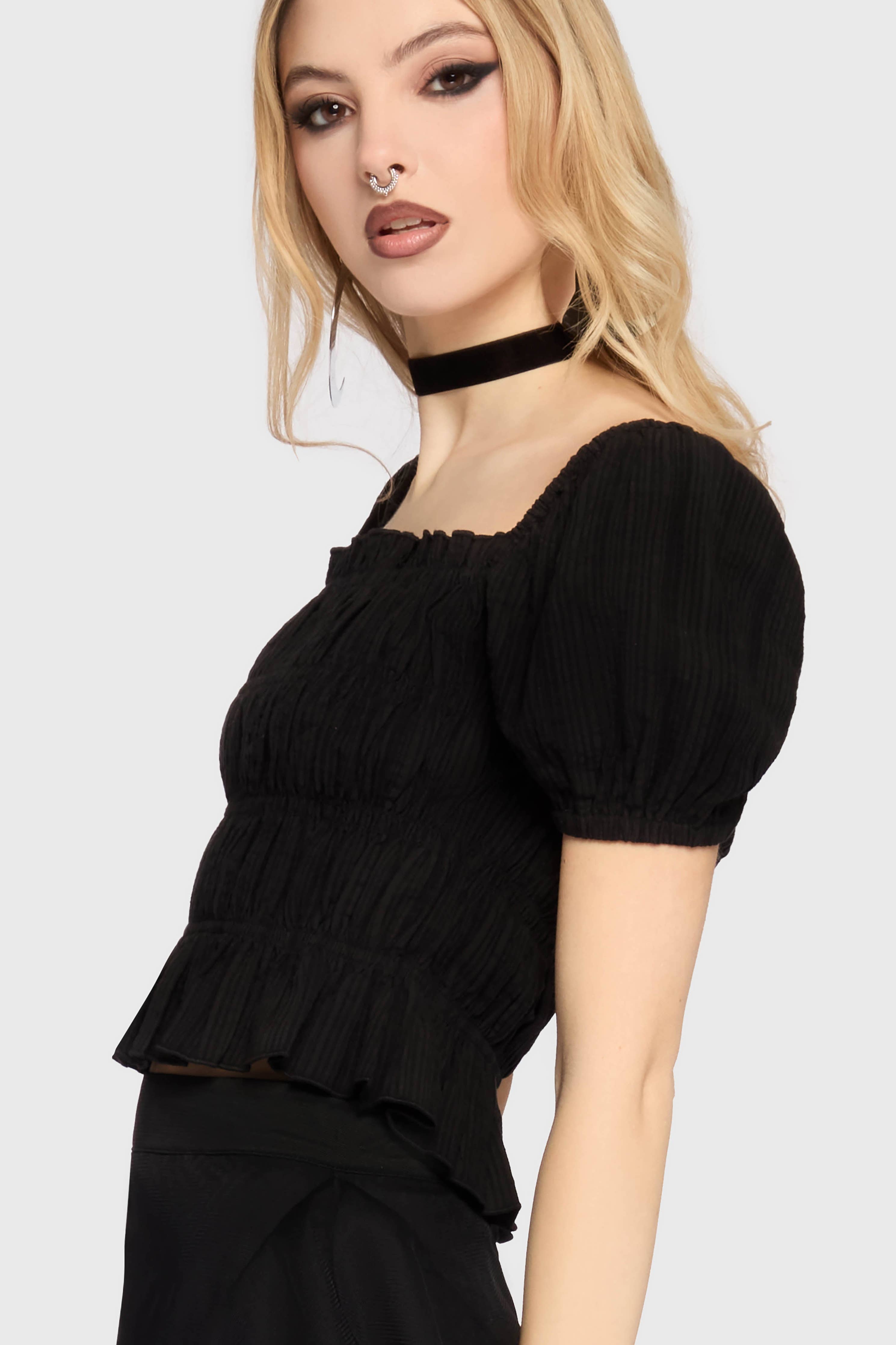 The Hollow Shirred Top – Deadly is the Female