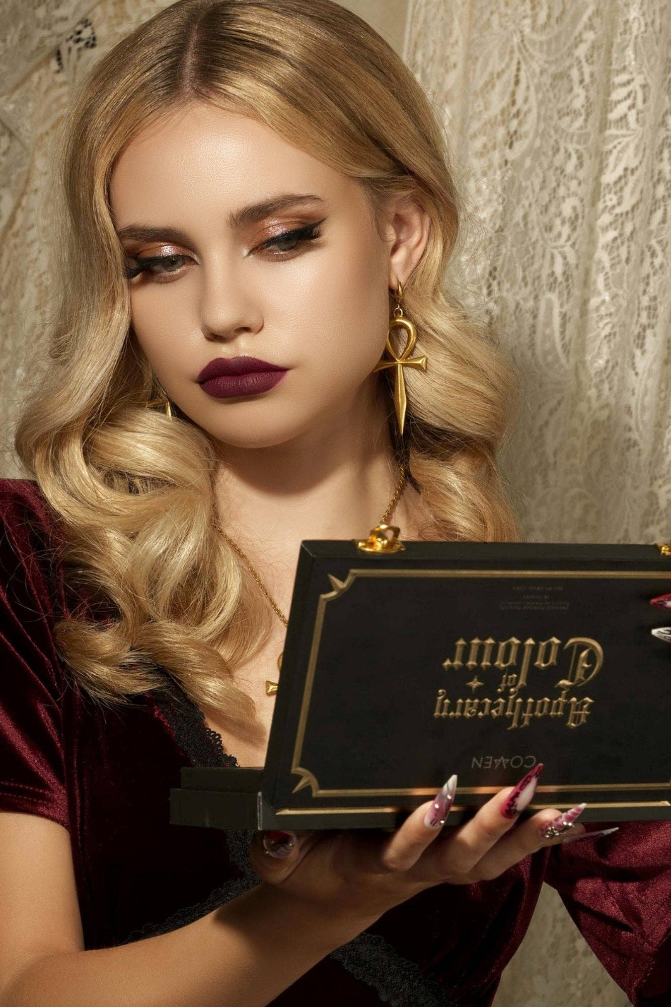 Velvet Grip Liquid Eyeliner