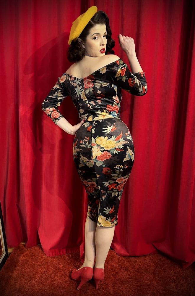 Winter Rose Velvet Bettina Wiggle Dress image 3