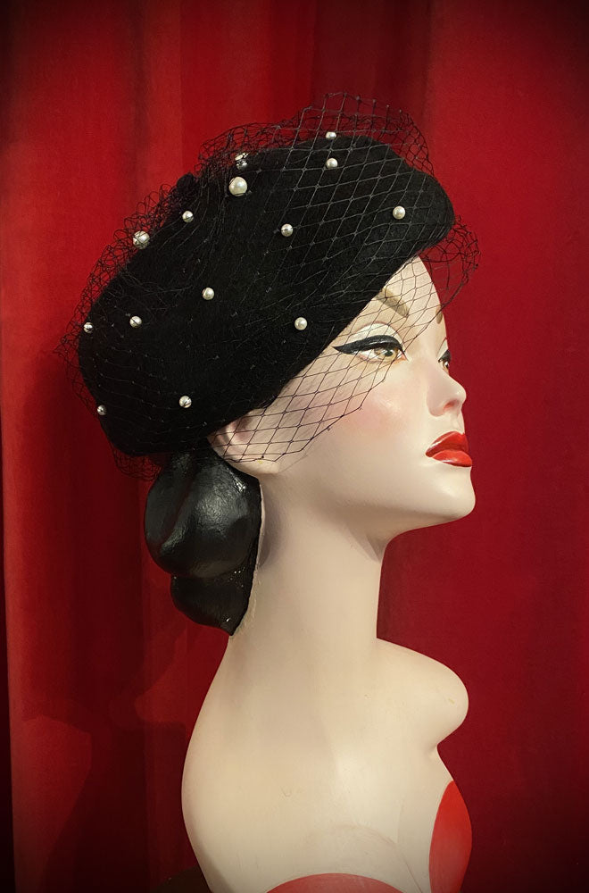 Black Pearl Veiled Beret