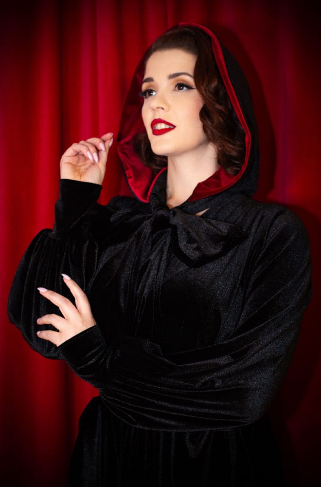 Black Velvet Alexandra Hood image 2