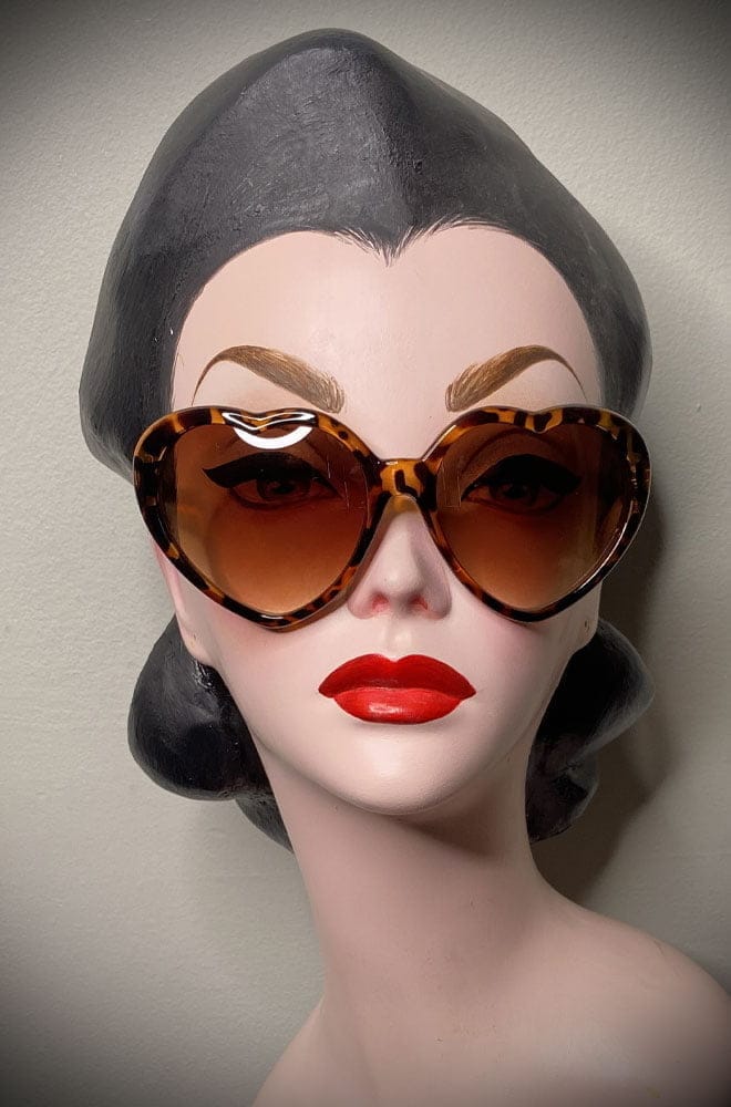 Tortoiseshell Heart Eyes Sunglasses image 1