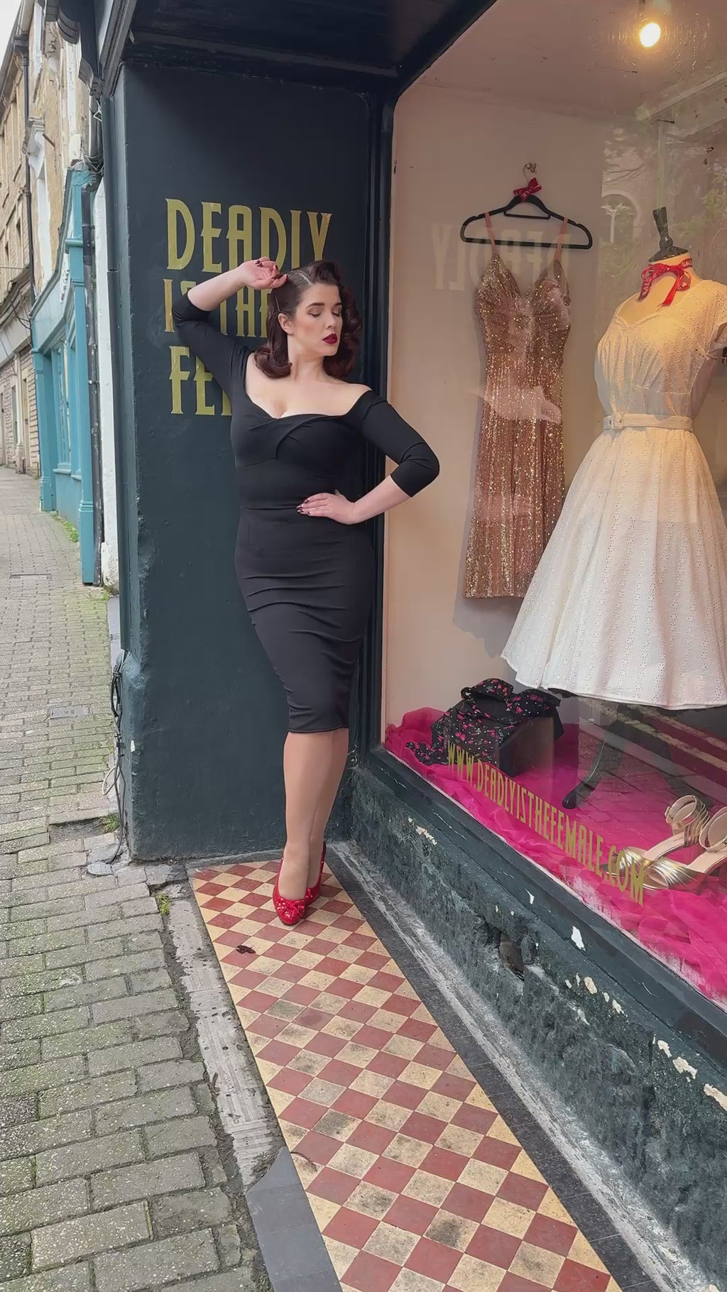 Bettina Wiggle Dress