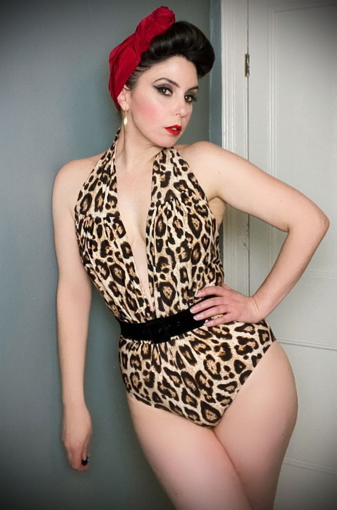 The Leopard Derek Swimsuit is a sultry and bewitching retro swimsuit. Turn heads in this knockout vintage-inspired swimming costume!