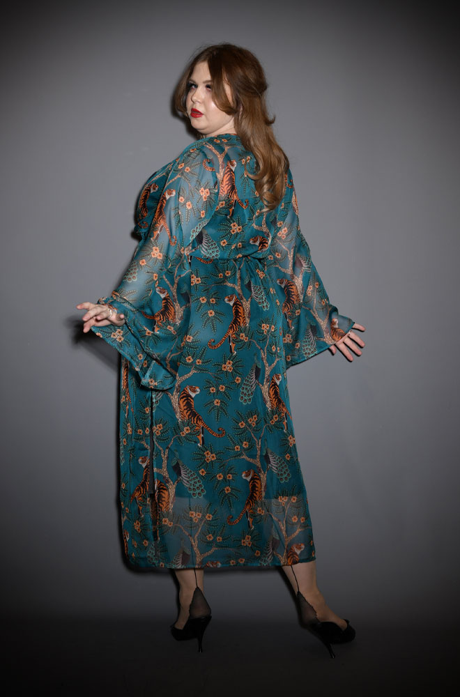 Vintage style Tiger and Peacock Kimono - Create an effortless 60s-inspired look for the beach, loungewear or daywear. This kimono can do it all!
