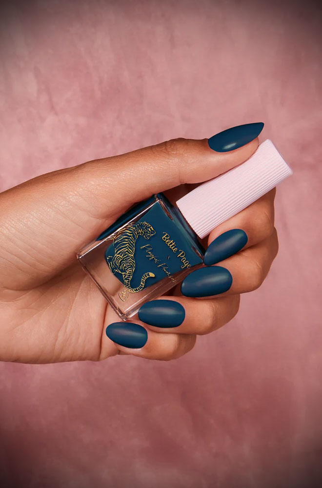 Teal Kink Nail Polish - eco-friendly nail polish, with a long-lasting formula. Vegan and cruelty-free, from the Bettie Page Beauty collection.