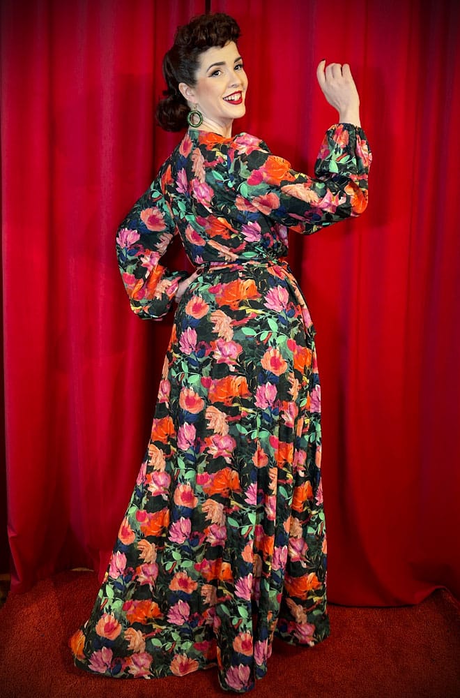 The Country Garden Claudia Gown is a 40s style, one-size dress with sash waist. A signature piece by Alexandra King for Deadly is the Female.